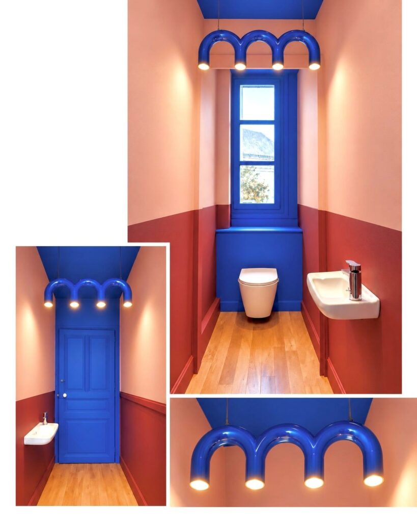 WC rose, rouge et bleu, suspension en arches